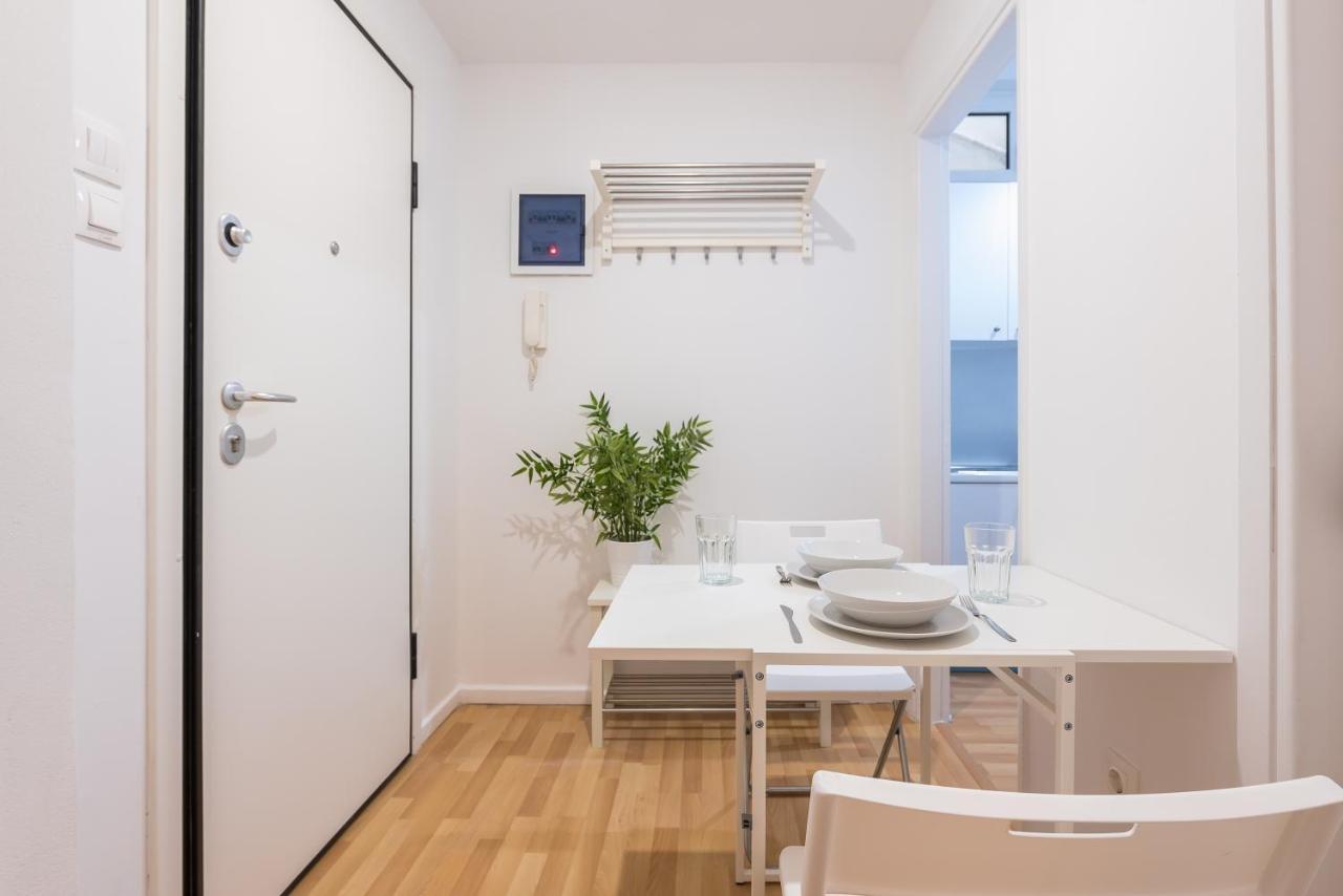 Apartment At Megaro Mousikis St Semi Basement 1Bed 2 Pers Atenas Exterior foto