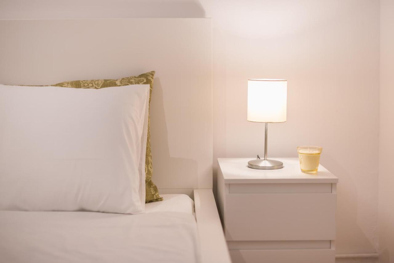 Apartment At Megaro Mousikis St Semi Basement 1Bed 2 Pers Atenas Exterior foto