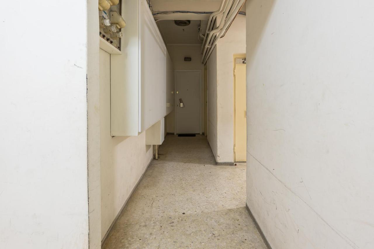 Apartment At Megaro Mousikis St Semi Basement 1Bed 2 Pers Atenas Exterior foto